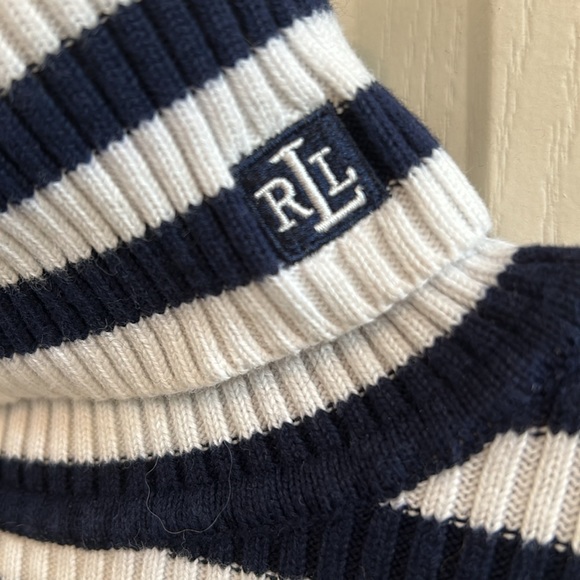 Lauren Ralph Lauren EUC Turtleneck - Picture 2 of 3